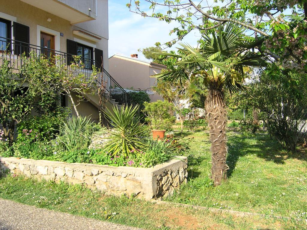 Apartments Ines Krk Town Buitenkant foto