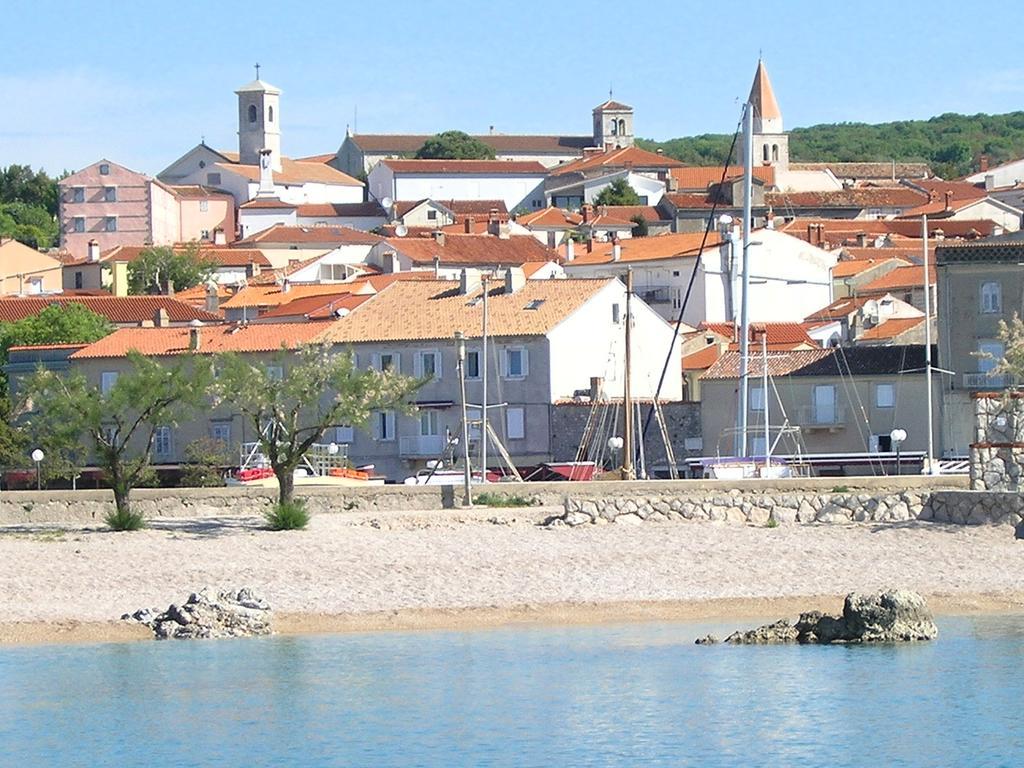 Apartments Ines Krk Town Buitenkant foto